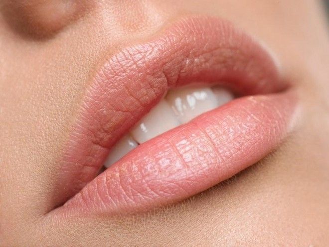 5 способов визуально увеличить губы 