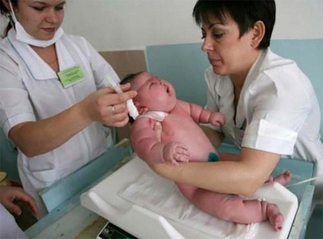 250килограммовая женщина родила ребенка Как думаете сколько он весит