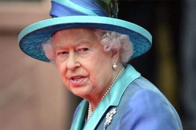 Королева Елизавета II сдаёт свои позиции