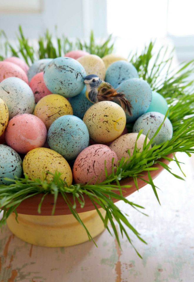 Цветные яйца с кляксами