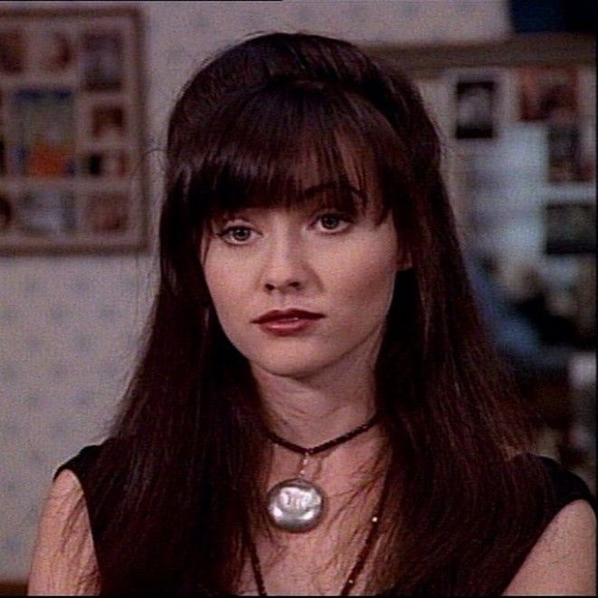 Шеннен Доэрти прославилась в 1990 году сыграв роль Бренды Уолш в телесериале БеверлиХиллз 90210Instagram