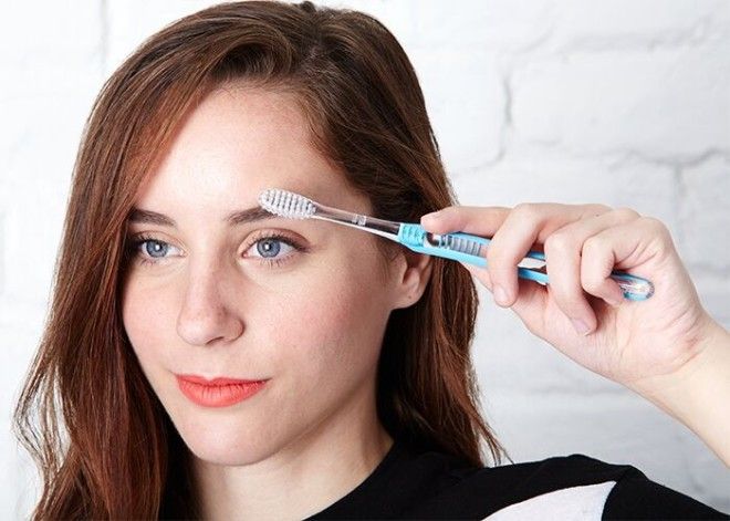 15 неожиданных вещей которые можно почистить зубной щёткой 