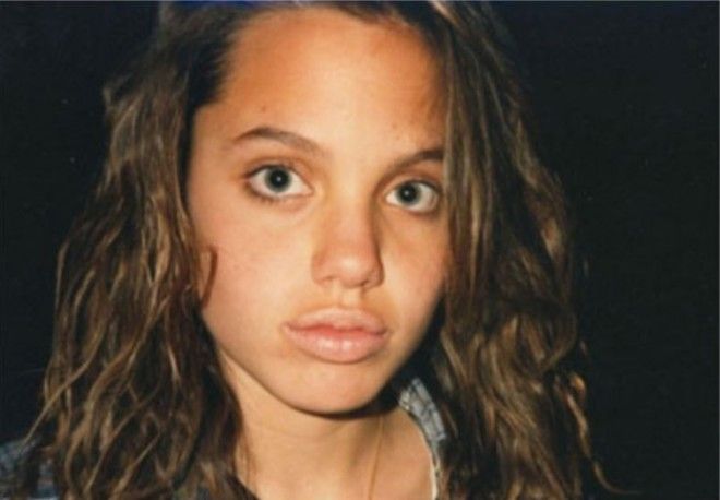 Эти снимки 19летней Анджелины Джоли вызвали бурю негодования в Сети