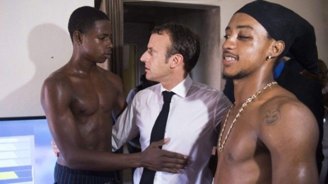 Куда смотрела Брижит Президент Франции на снимках с обнаженными мужчинами