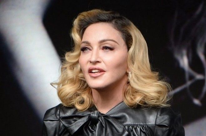 Певица Мадонна сменила имидж и стала похожа на Ларису Гузееву