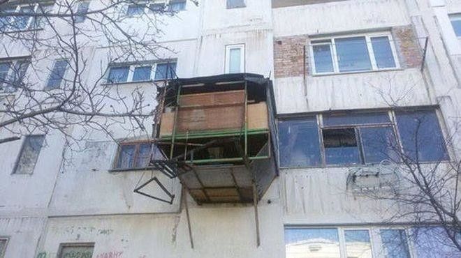 Обнаглевшие соседи которые расширили балкон и теперь всех этим бесят