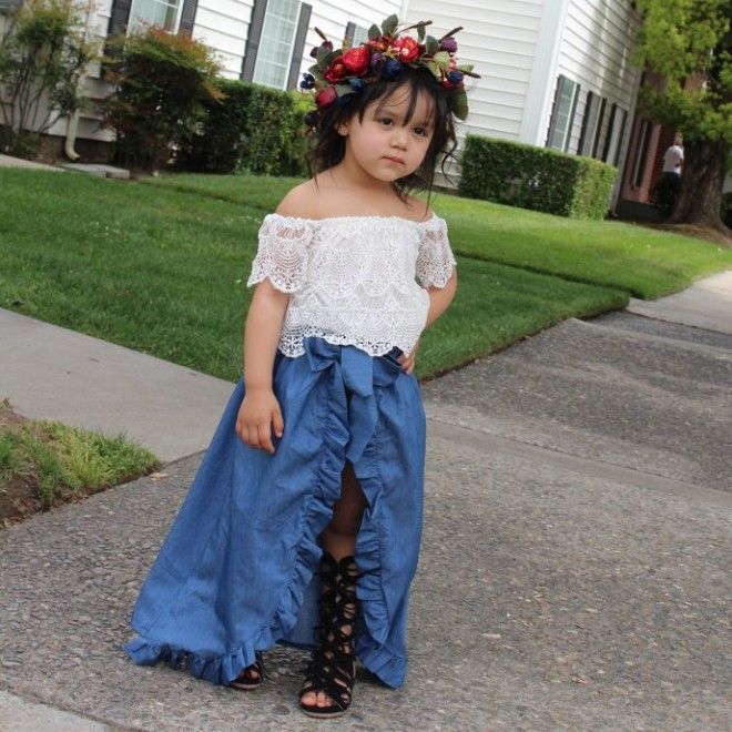 Совсем недетская одежда Сеть возмущена тем как родители одевают свою дочь