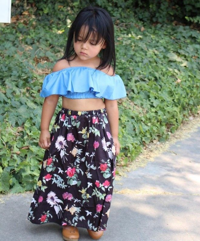 Совсем недетская одежда Сеть возмущена тем как родители одевают свою дочь