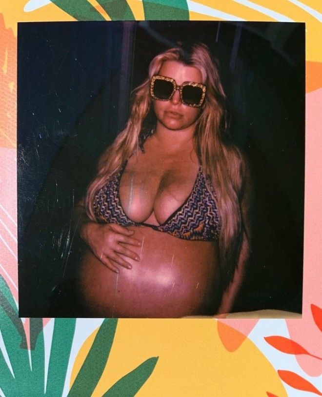 Беременная Джессика Симпсон опубликовала фото в бикини