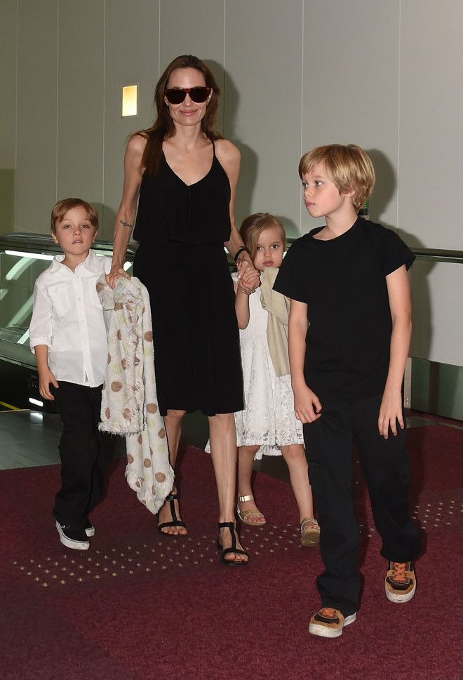 Дети Анджелины Джоли фото