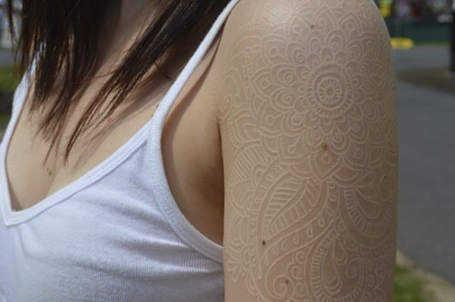 25 невидимых татуировок которые взорвут ваш мозг