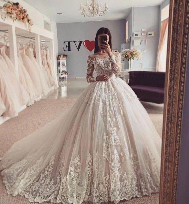Свадебные платья 2019 года признаны самыми женственными в истории