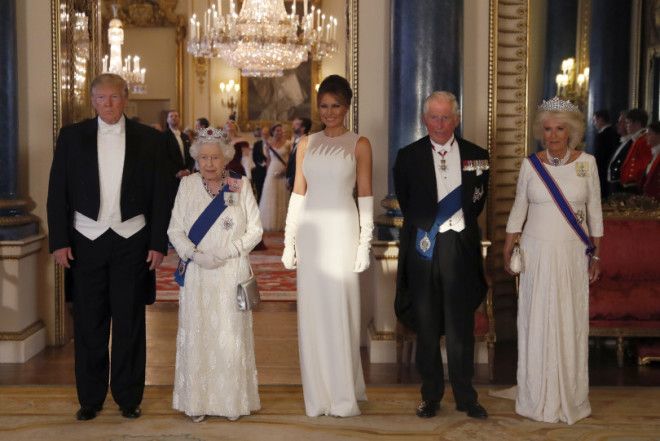 Мелания Трамп на приеме Елизаветы II в Букингемском дворце