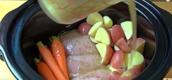Всем, у кого есть мультиварка, рецепт куриного филе с овощами. 